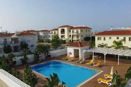 Cosy Apartment In A Luxury Resort Paralimni Eksteriør billede
